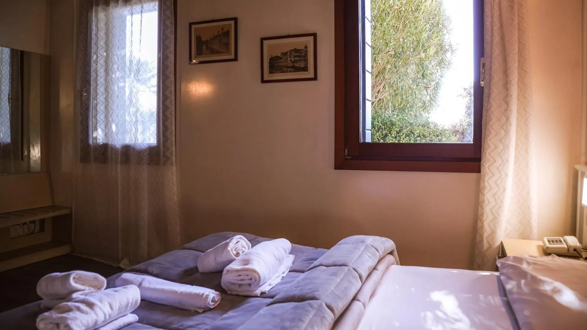 Hotel Villa Sara Mestre