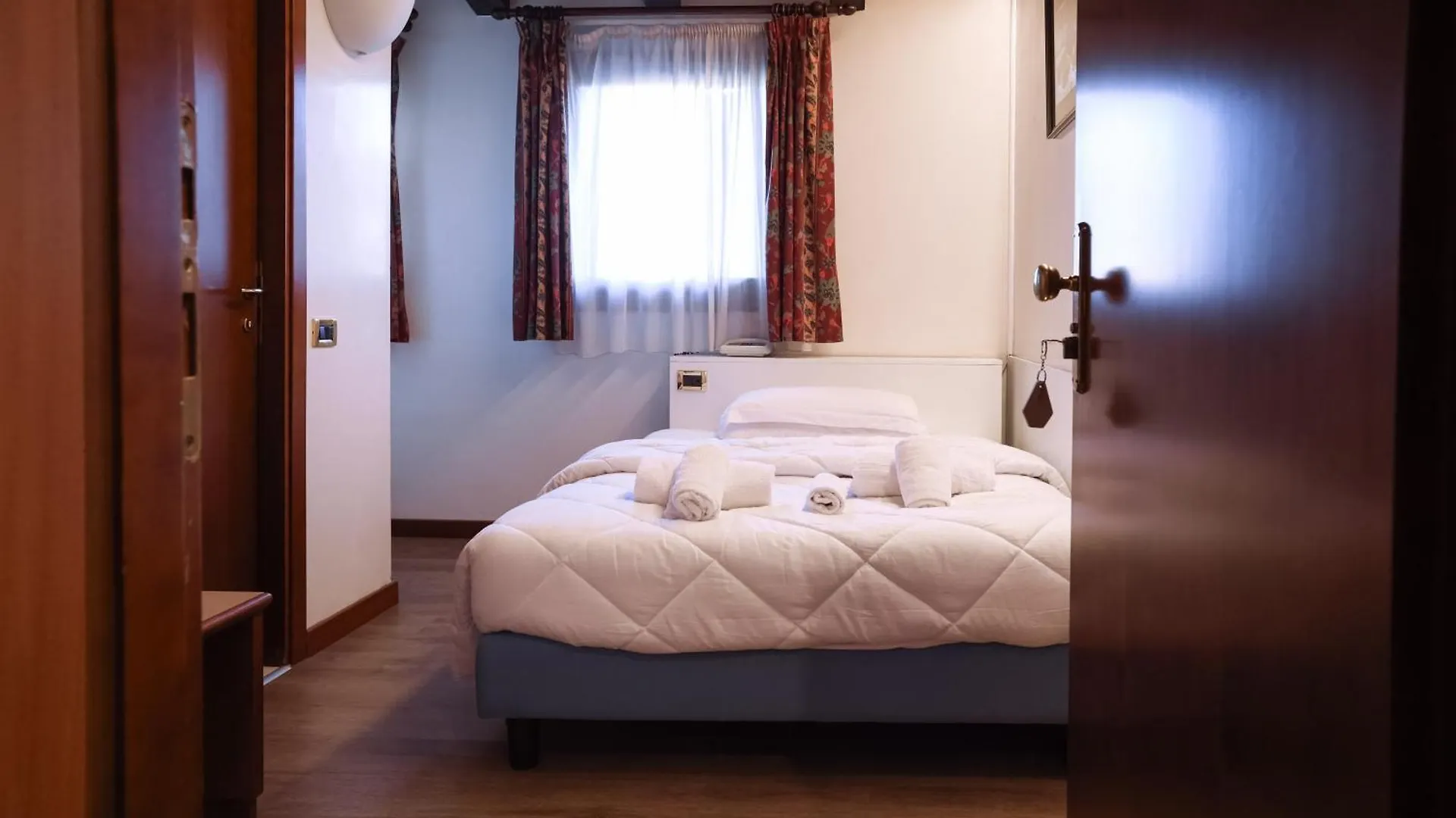 Hotel Villa Sara Mestre 3*,